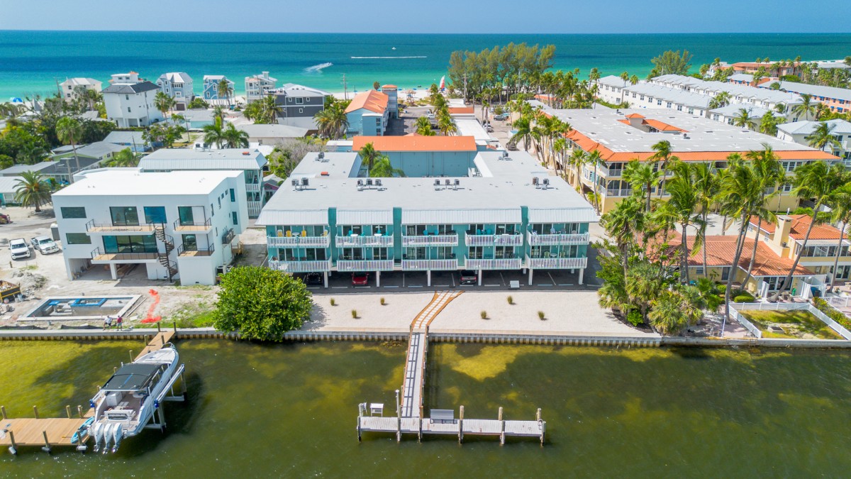 Island Vacation Properties-Bay Watch 6a-1
