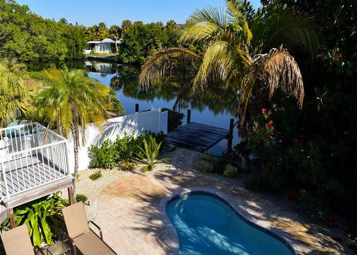 Island Vacation Properties-Lakeside Beach House-1