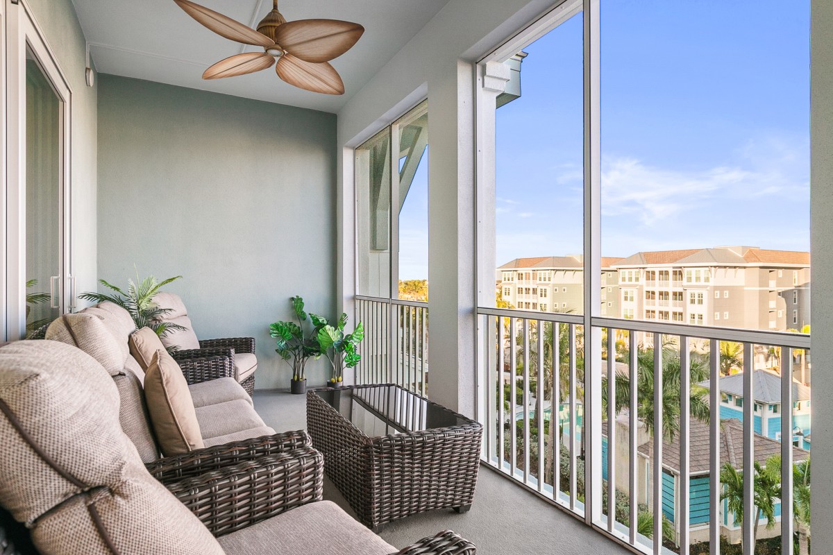 Island Vacation Properties-Penthouse View at One Particular Harbour 388-401-1