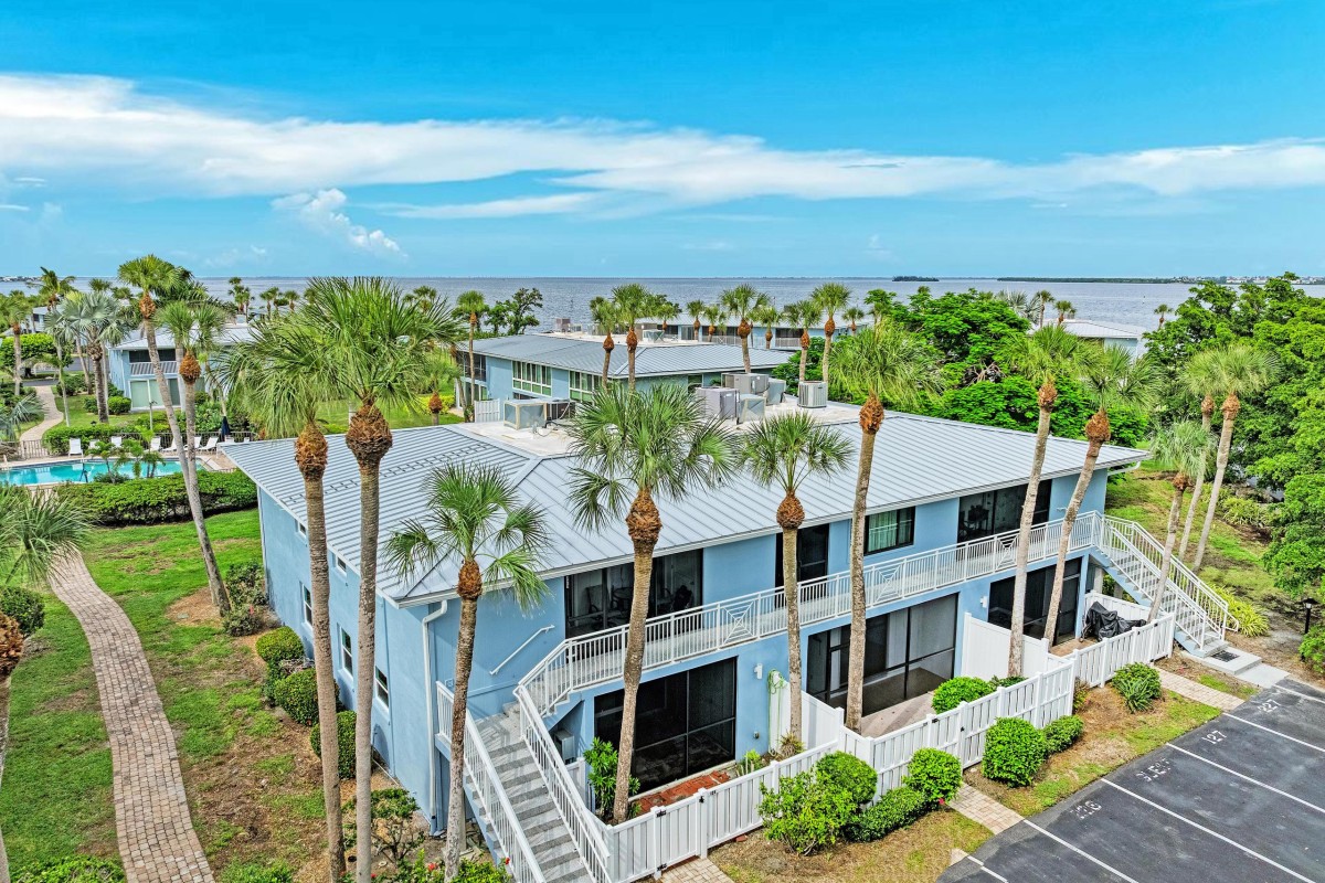 Island Vacation Properties-West Bay Cove 226-1