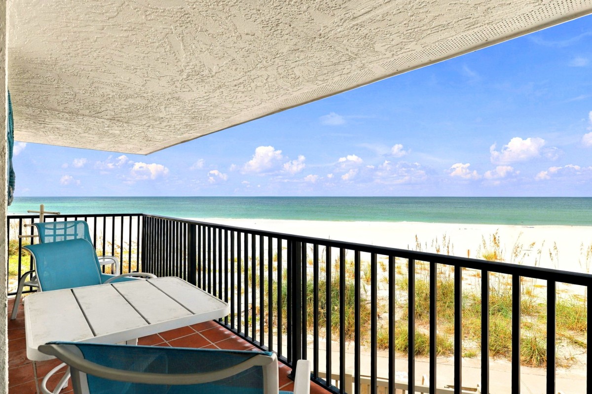 Island Vacation Properties-Waters Edge 110s-1