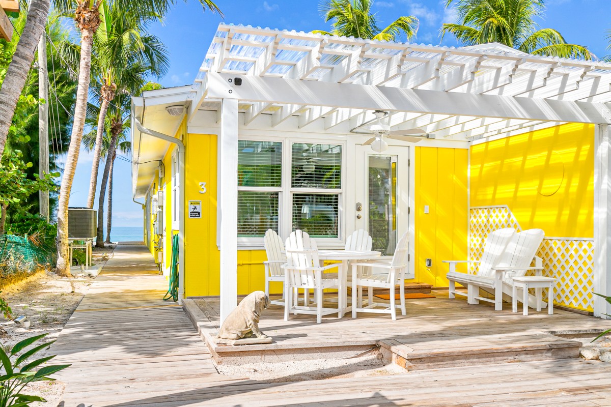 Island Vacation Properties-Four Beach Lovers 3-1