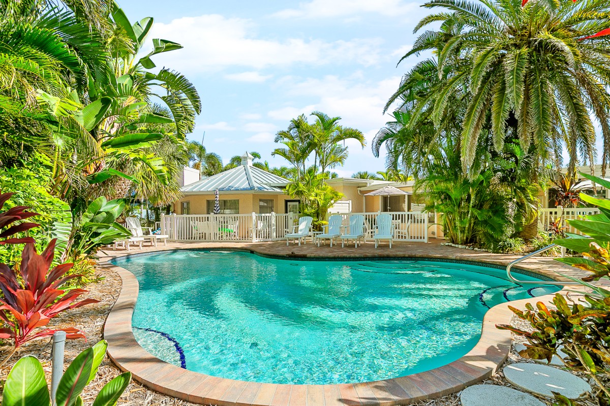 Island Vacation Properties-Anna Cabana Bungalow #1-1