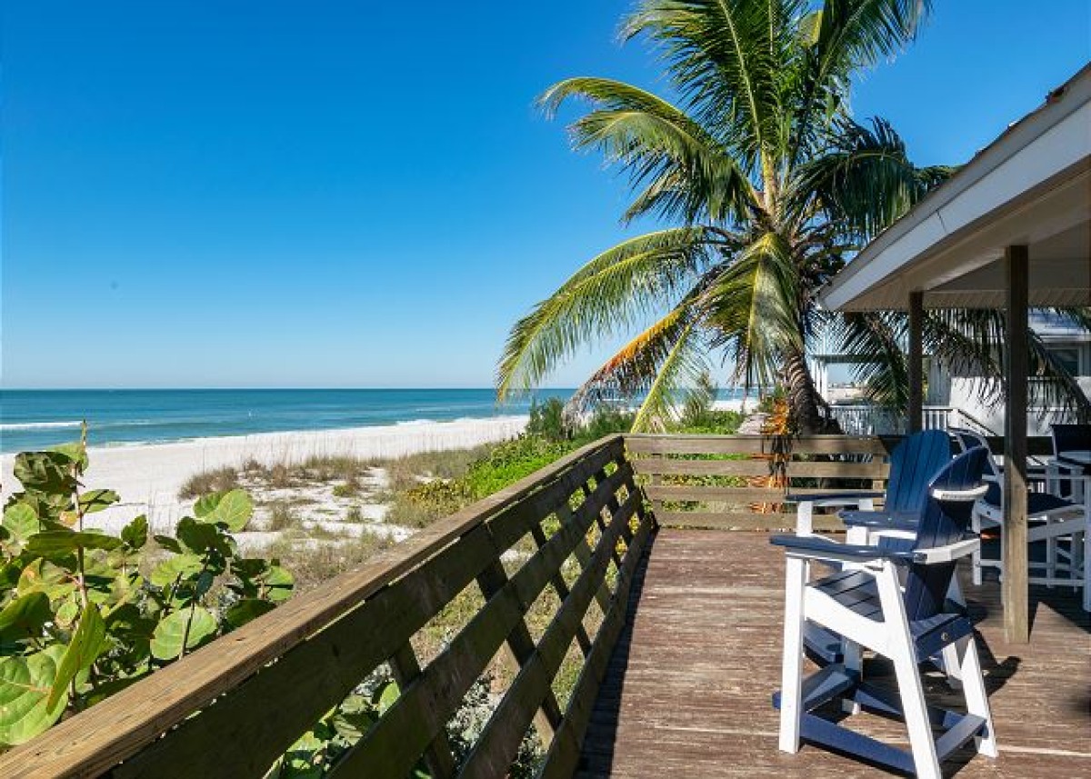 Island Vacation Properties-Tiki-1